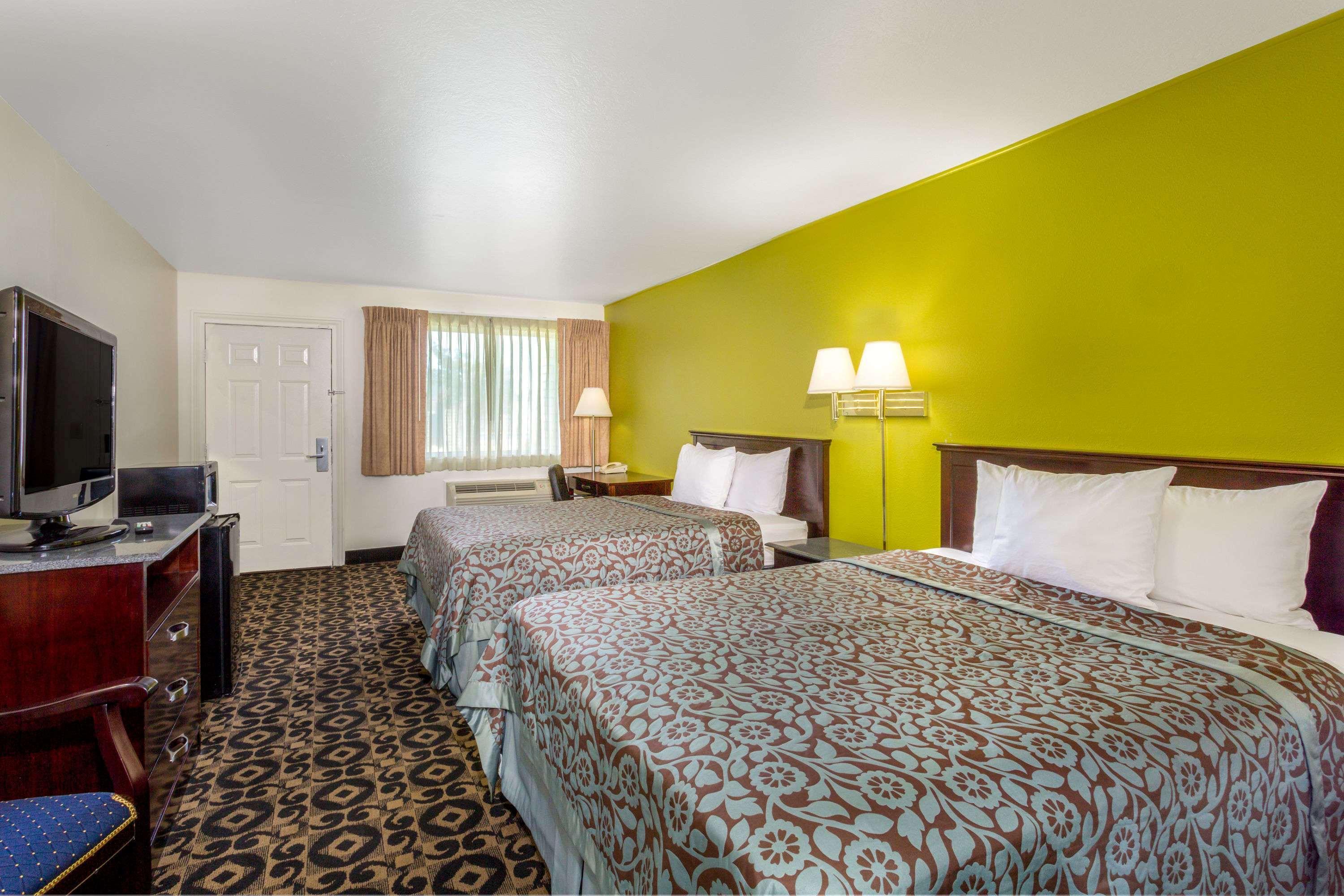 Days Inn By Wyndham Delta Extérieur photo