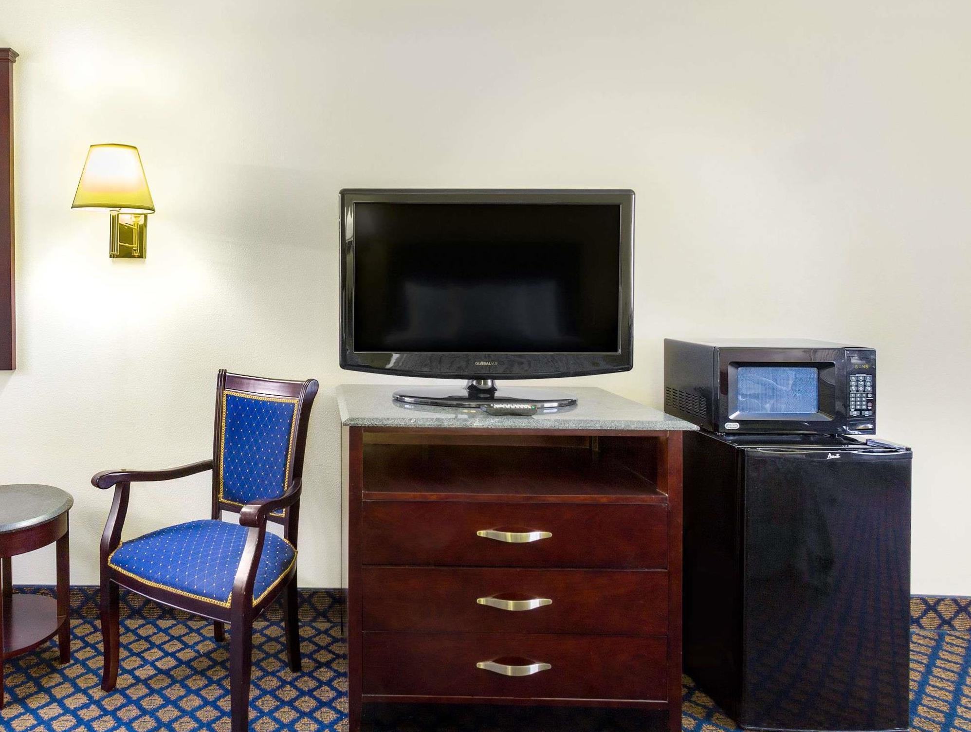 Days Inn By Wyndham Delta Extérieur photo