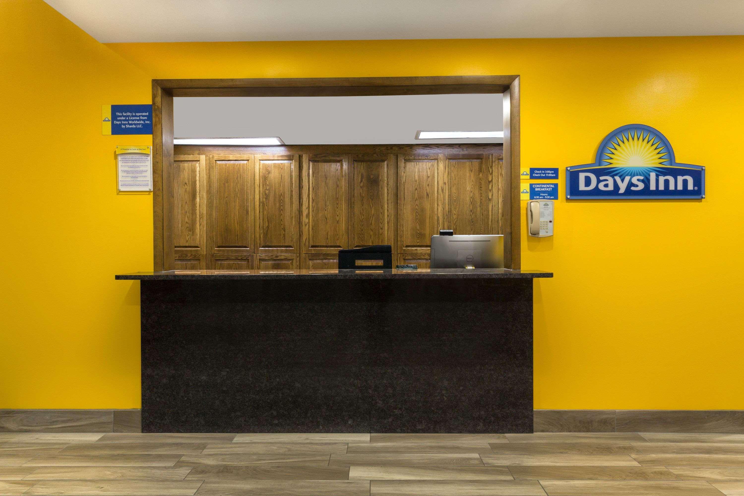 Days Inn By Wyndham Delta Extérieur photo