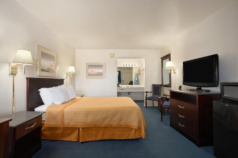 Days Inn By Wyndham Delta Extérieur photo